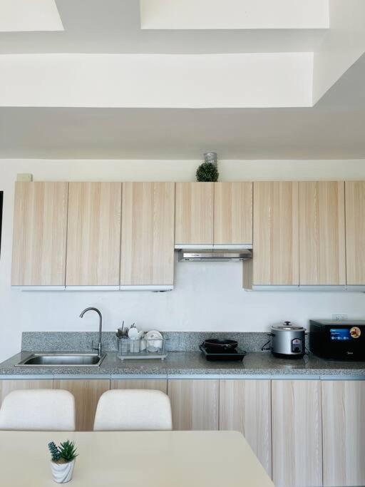 Wv 8 Serene Family Apartment